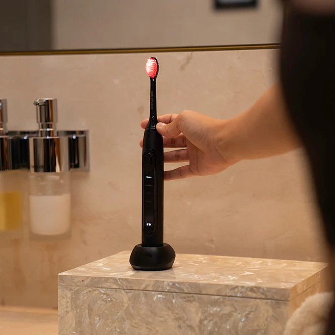 Curoval - Red Light Toothbrush